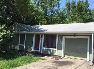 7914 W 87th St, Overland Park, KS 66212