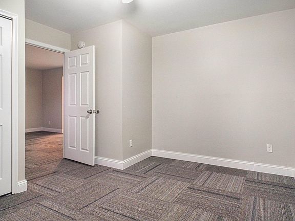 4th image of 3377 W Vienna Rd #J