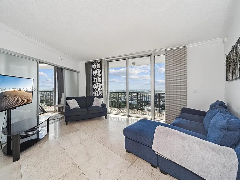 1750 N Bayshore Dr #4315 — Photo 15