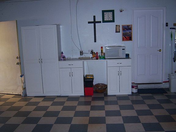 Loads of storage in Garqage