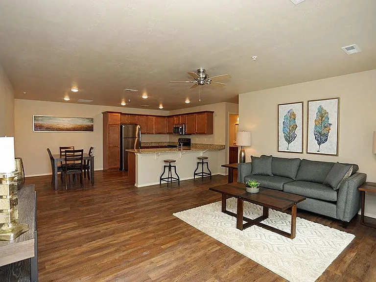 BIRCH CROSSING APARTMENTS — Photo 9