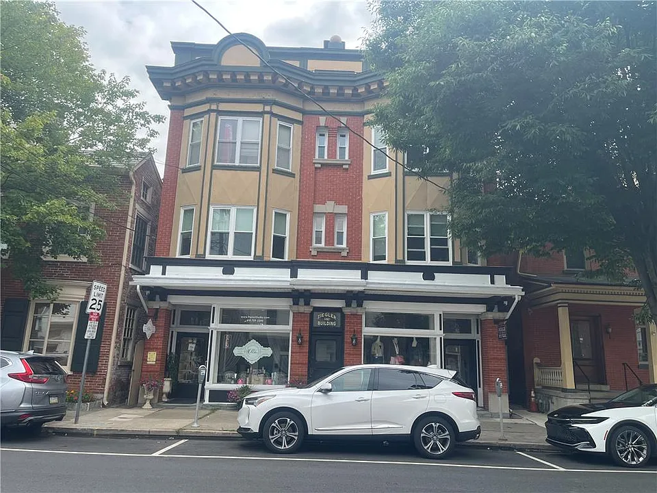 139 S Main St
