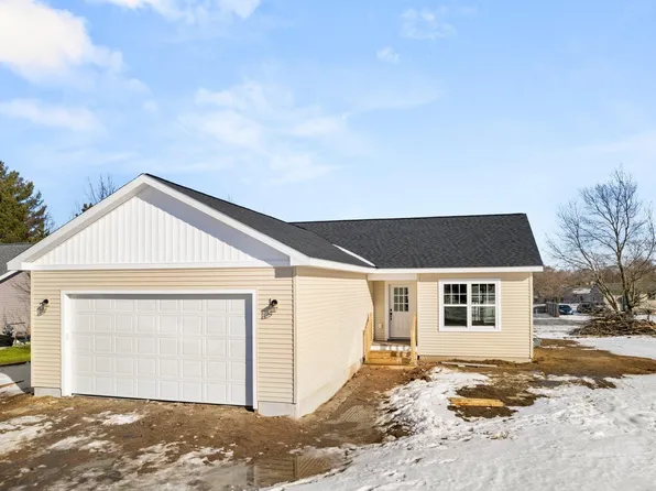 1953 Kymbra Ln, Traverse City, MI 49685