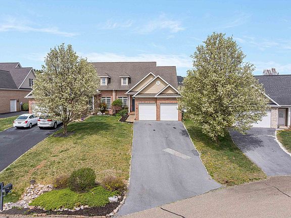 2nd image of 141 Chelsea Cir