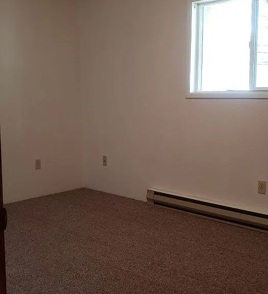 Baker Street Apartments — Photo 8