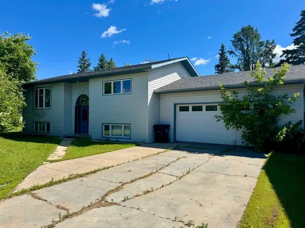 509 4th St W, McLennan, AB T0H 2L0