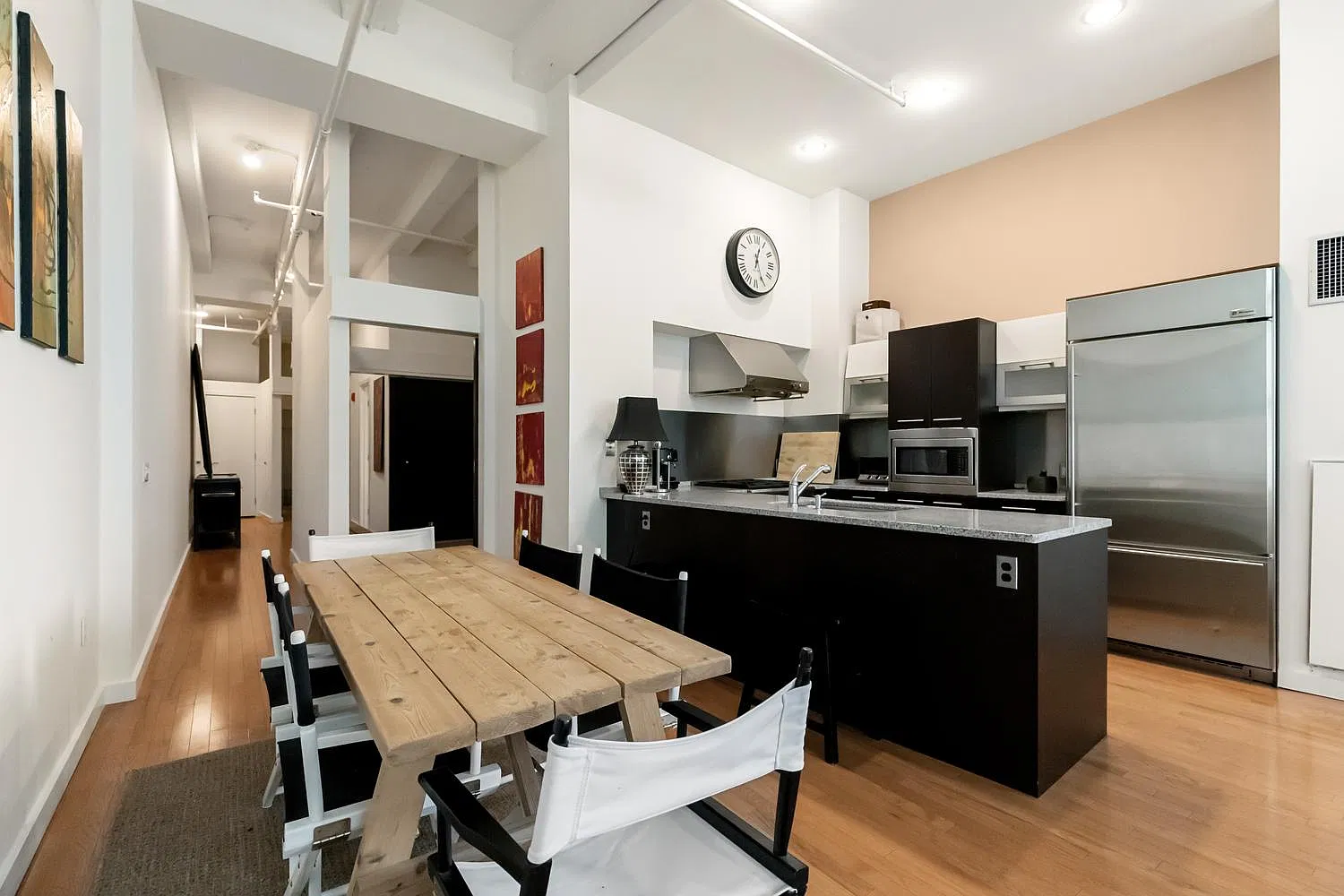 2 bed, 1140 sqft, $4,300 — Photo 2