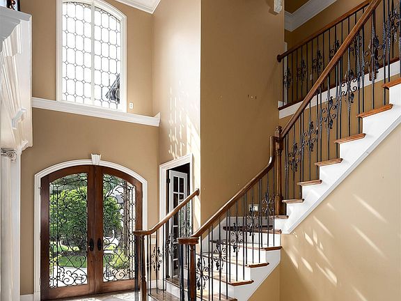 5th image of 408 McCormack Way