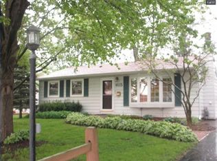 615 Nash Rd, Crystal Lake, IL 60014