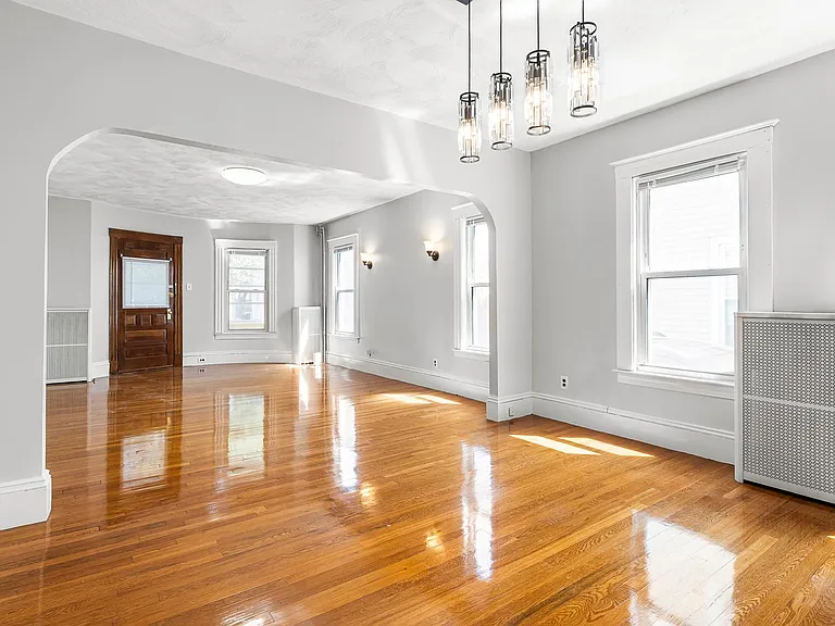30-32 Autumn St #1 — Photo 1