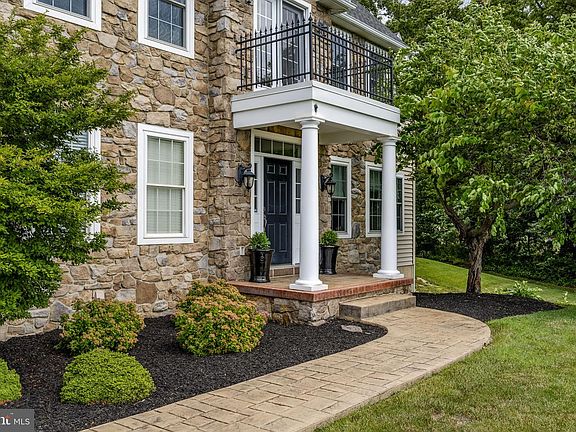 5th image of 5611 Meadeville Rd