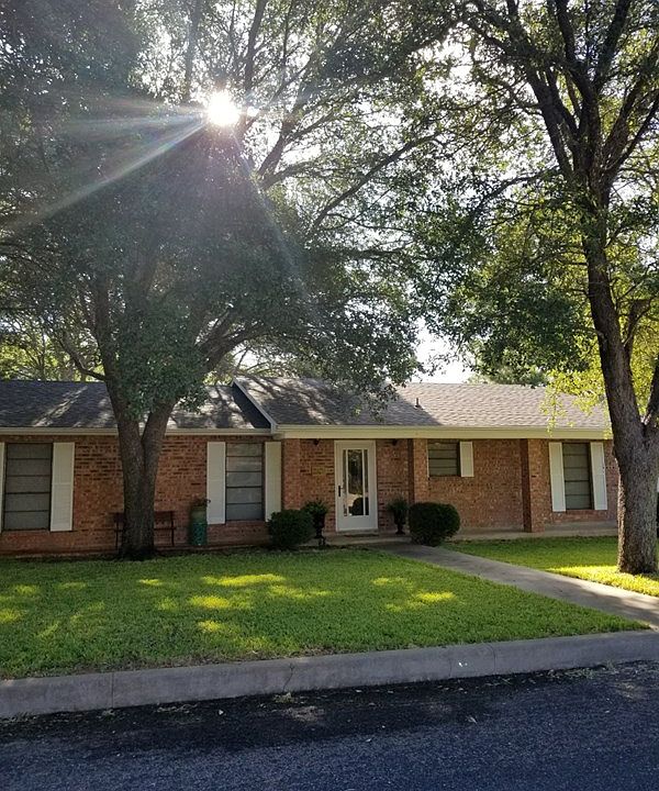 1st image of 212 Crestwood Dr