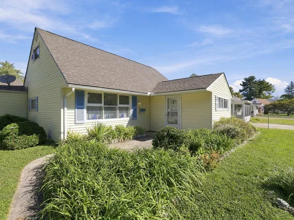 4126 Rickenbacker Ave, Columbus, OH 43213