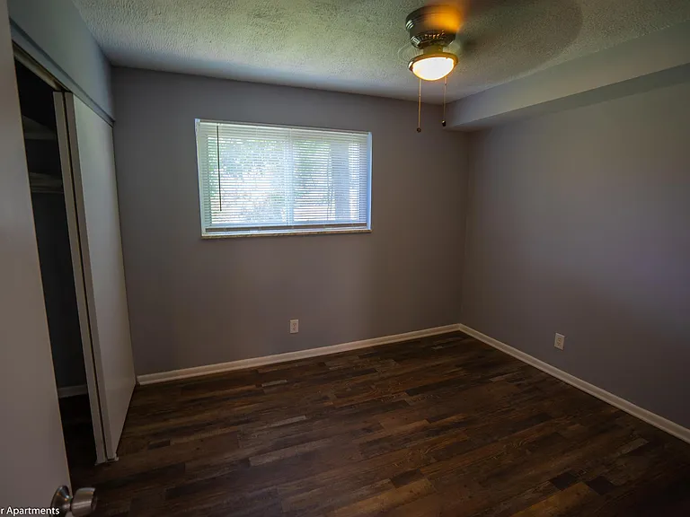2702 May St — Photo 10
