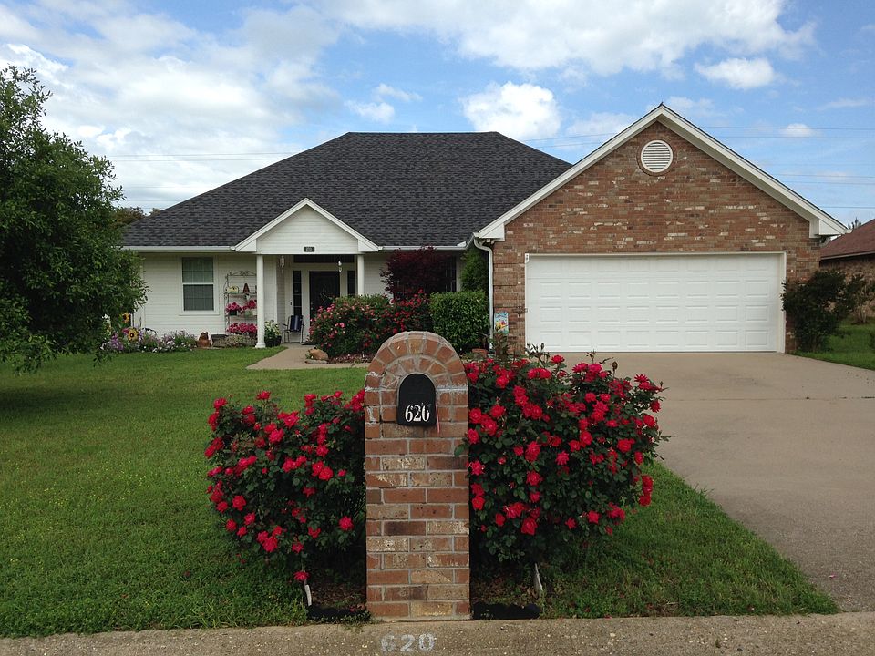 1st image of 620 Winchester Dr