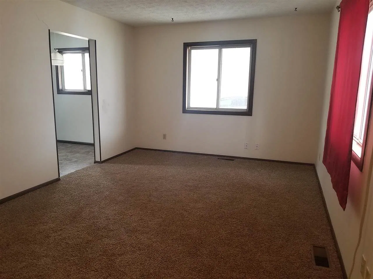 2 bed, 768 sqft, $750 — Photo 4