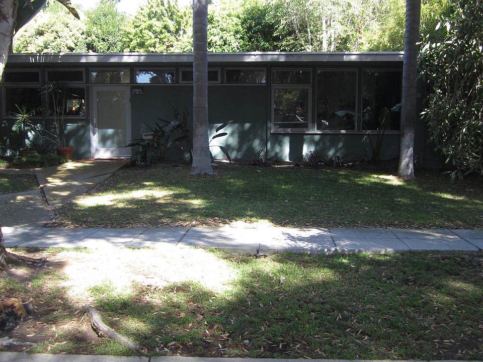 1st image of 3522 Moore St