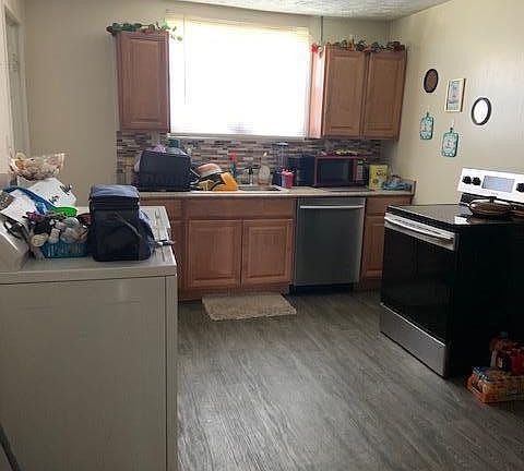 4th image of 711713 Seymour St