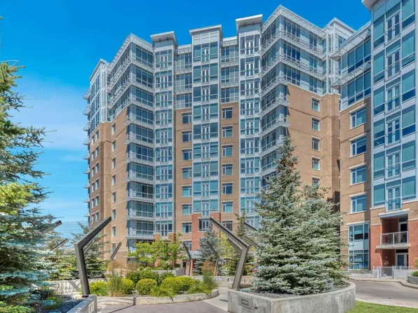 16 Varsity Estates Cir NW #1103, Calgary, AB T3A 2C5