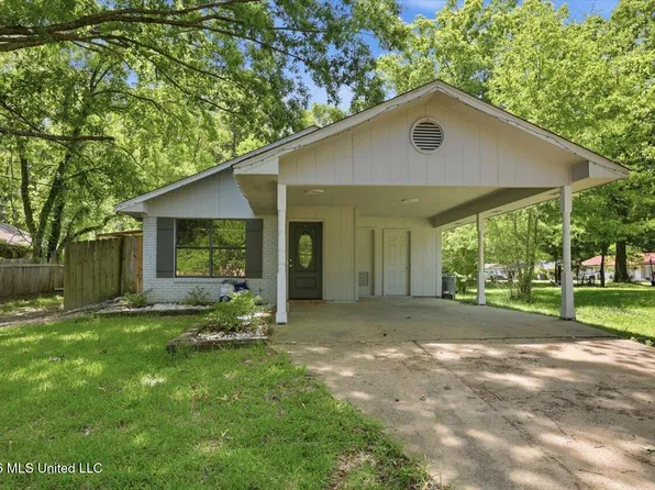 207 Martin Rd, Brandon, MS 39042