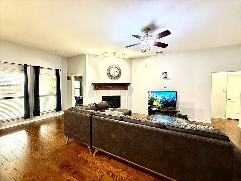 10312 Flat Creek Trl — Photo 12