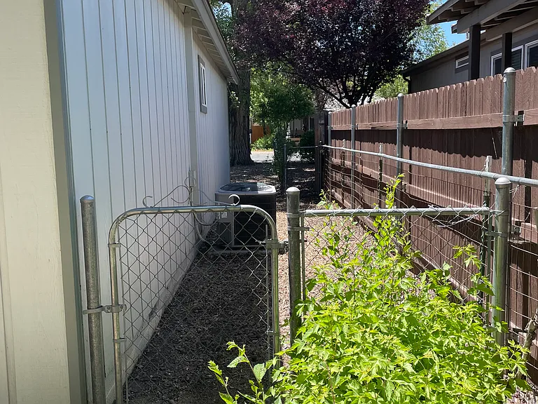 803 N Walnut St — Photo 30