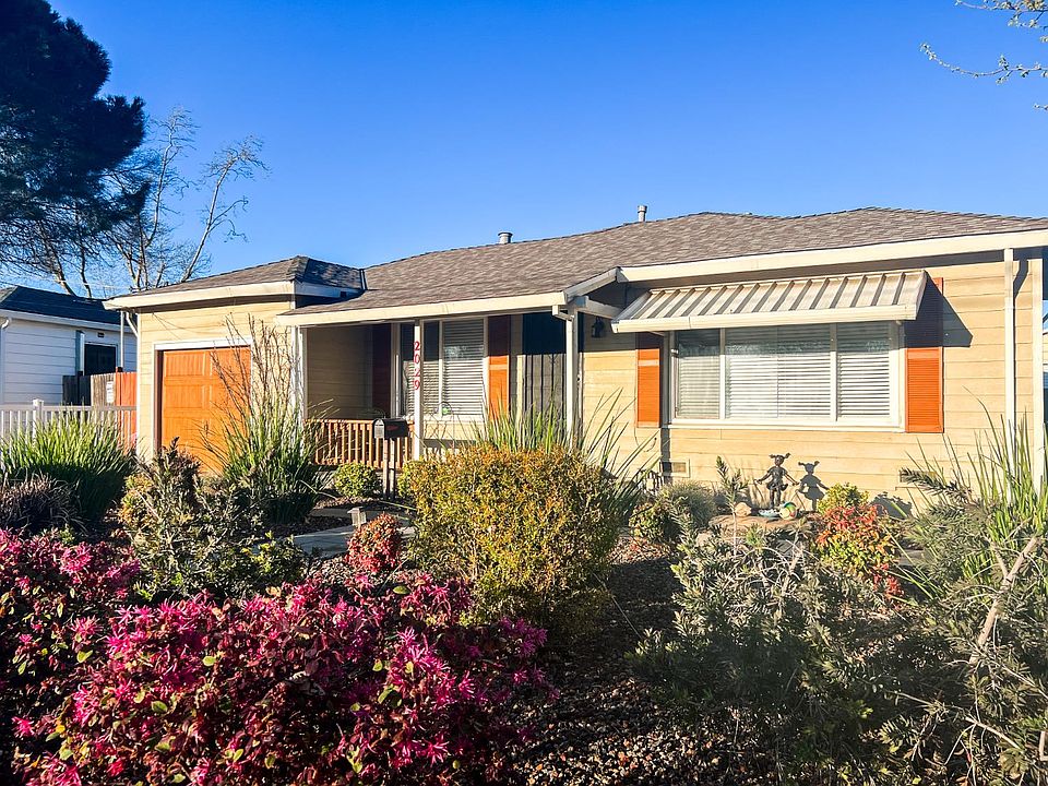 1st image of 2029 Verano St