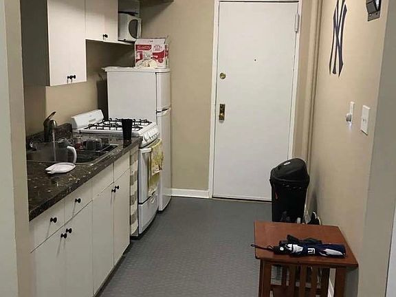 3rd image of 361 E 10th St APT 66