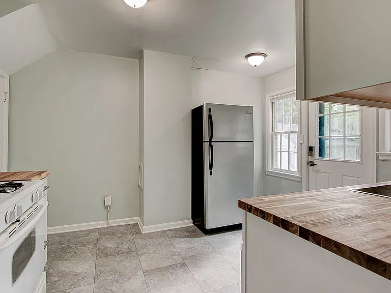 5043 Boulevard Pl — Photo 14