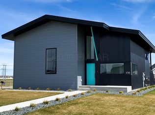 4718 Foxtail Ln S, Fargo, ND 58104