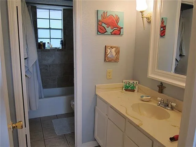 5516 S Robertson St #A — Photo 15
