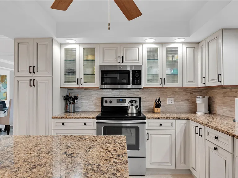 6500 Sunset Way #316 — Photo 16