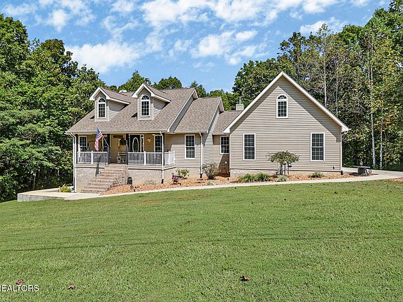4th image of 669 Potter Rd