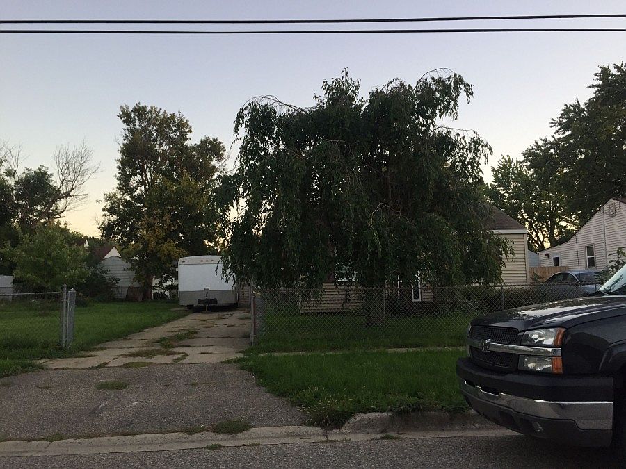 1st image of 1394 Carman St