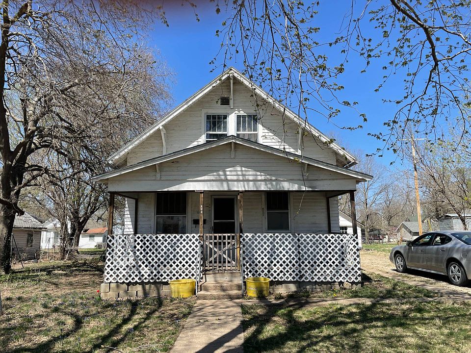 205 E 8th St, Blue Rapids, KS 66411 MLS 11173485 Zillow