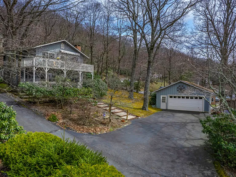 188 Laurel Hill Dr — Photo 27