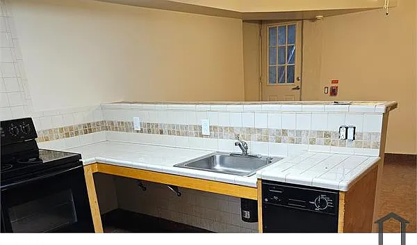 1 bed, $1,300 — Photo 2