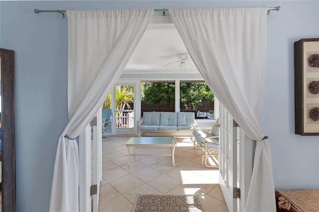 3 bed, 2.5 bath, 2196 sqft, $4,500 — Photo 4