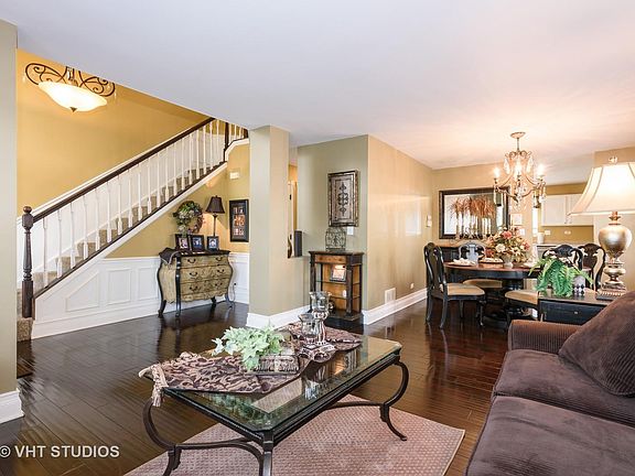 4th image of 659 Oakwood Ln