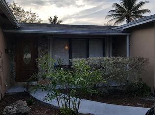 4055 SW 56th Ave, Davie, FL 33314