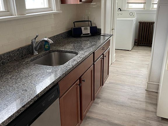 2nd image of 91 Eileen St #2