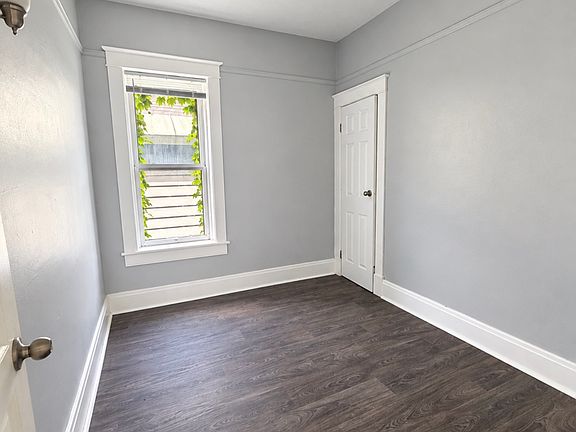 5th image of 37 Pulaski St APT 3
