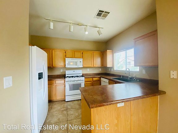 5th image of 3830 Wiggins Bay St Unit 202