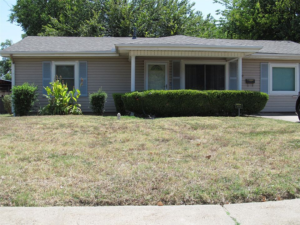 1st image of 740 Emberwood Dr