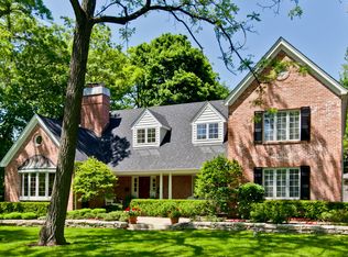 116 E Prospect Ave, Lake Bluff, IL 60044