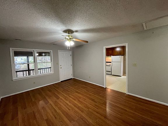 4th image of 1135 Bridges St #C