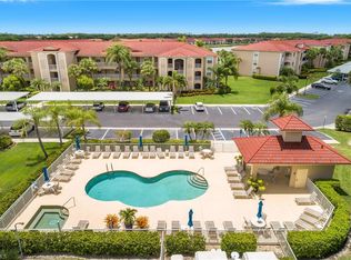 2720 Cypress Trace Cir APT 2933, Naples, FL 34119