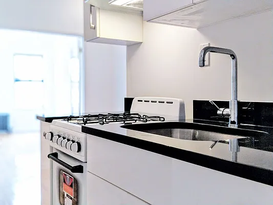 Rented by Union Square Property Management | media 60