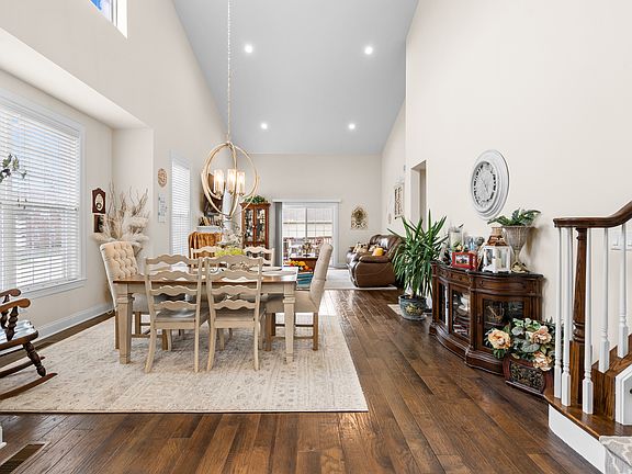 4th image of 1265 Falcon Ridge Dr