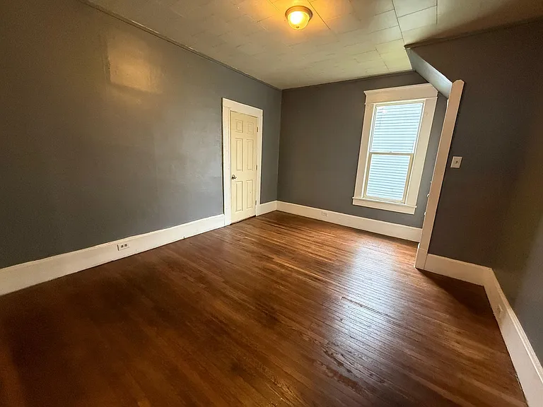 103 Dewey Ave — Photo 4